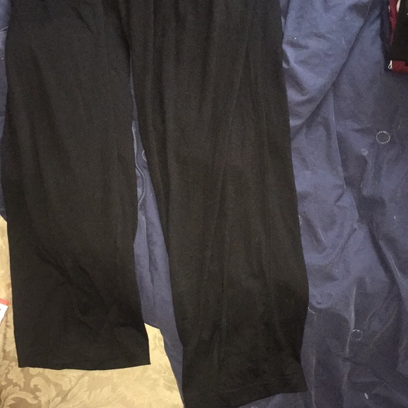 3 pair of men polo pants. - Picture 5 of 7